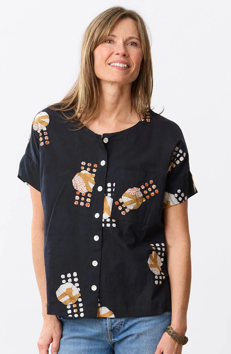 Gopa Round-Neck Button Top - Black/Soft white
