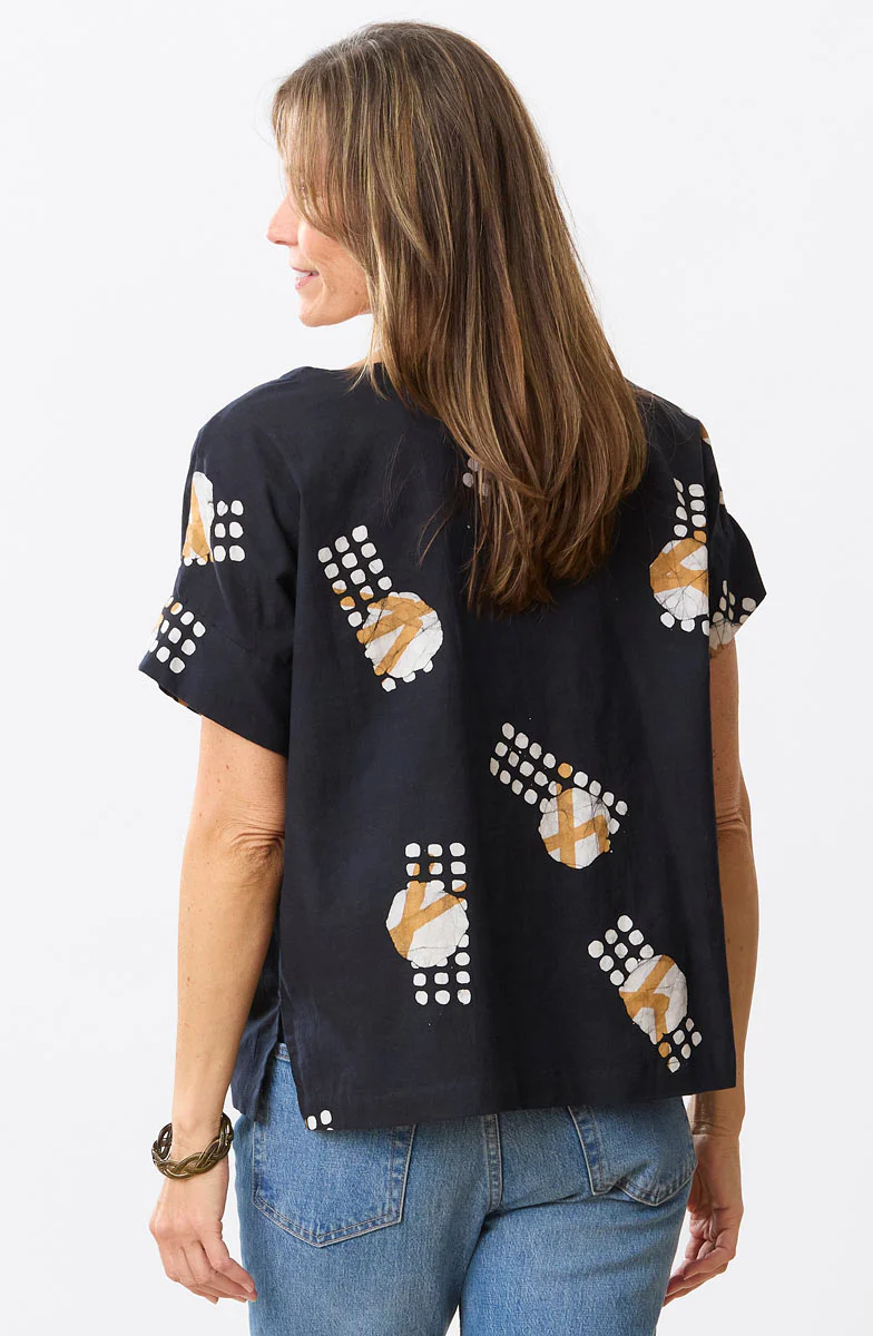 Gopa Round-Neck Button Top - Black/Soft white - Image 4