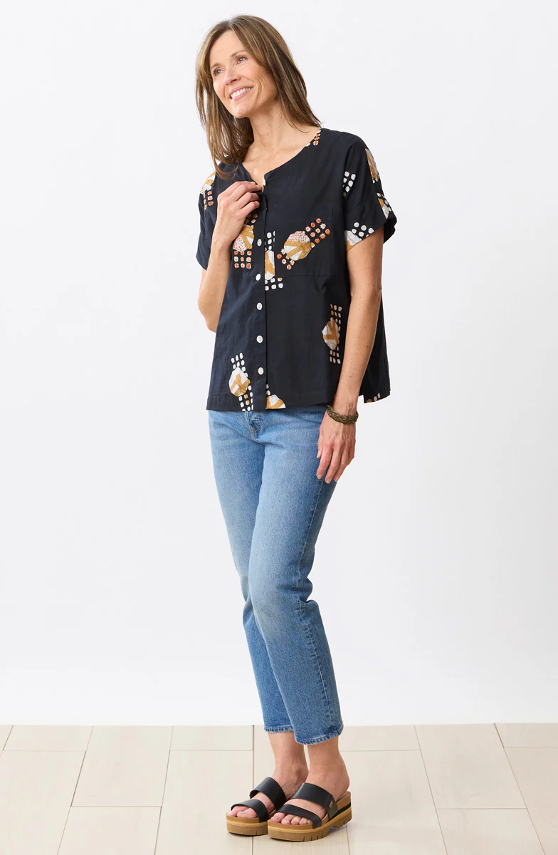 Gopa Round-Neck Button Top - Black/Soft white - Image 5