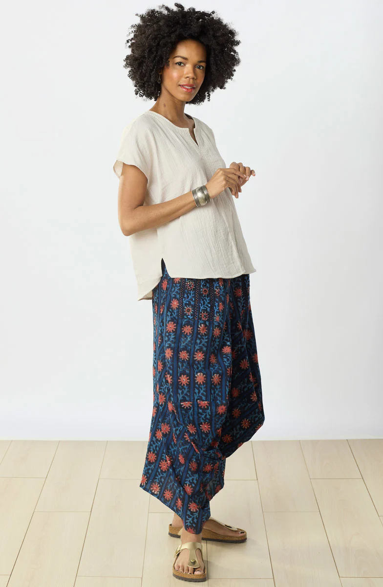 Isha Double Gauze Notch-Neck Top - Image 10