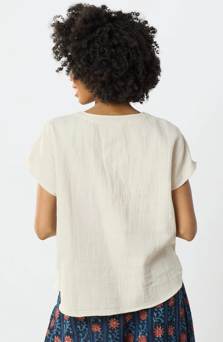 Isha Double Gauze Notch-Neck Top - Image 12