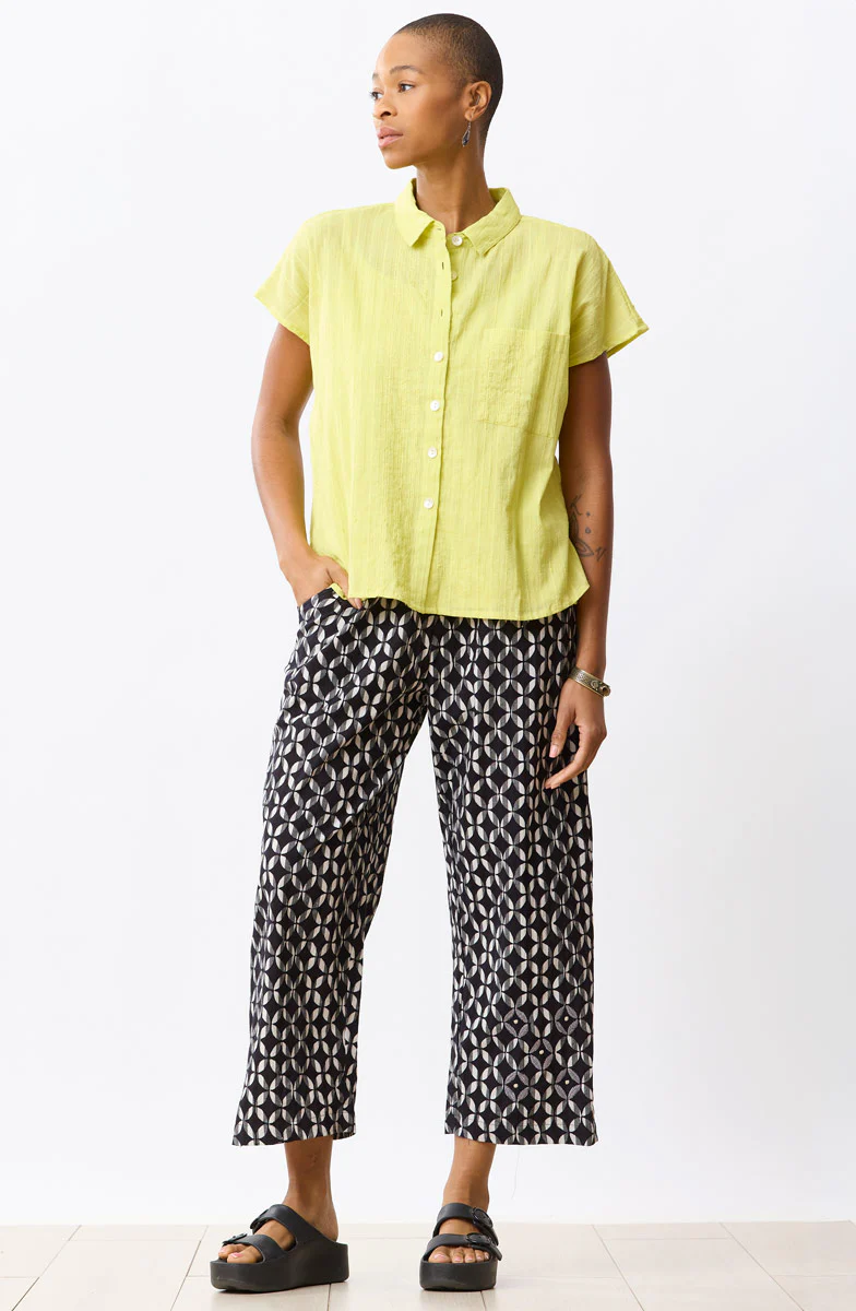 Kesari Pull-On Crop Pant - Black/Natural - Image 4