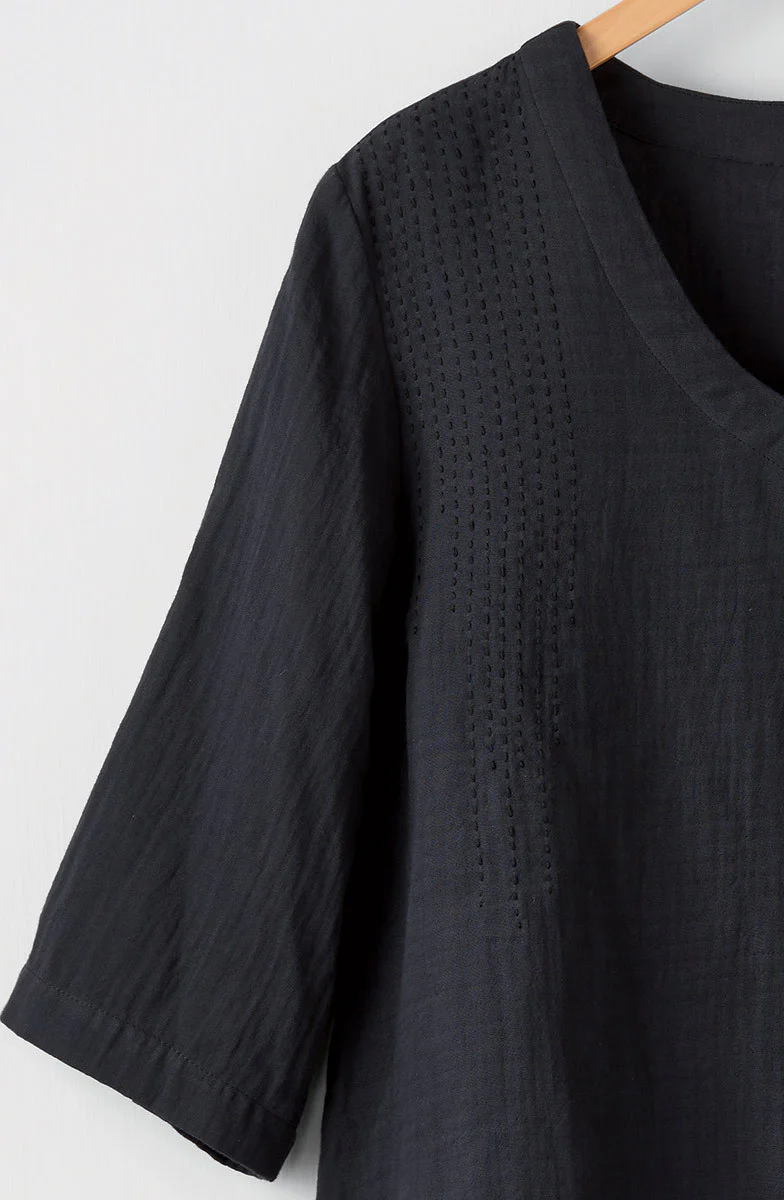 Kochi Double Gauze V-Neck Top - Image 10