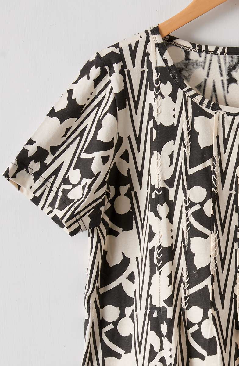 Naina Cotton Jersey Batik Print Tee - Black/Soft white - Image 3