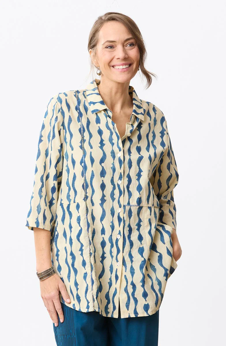 Namrita Natural Dye 3/4-Sleeve Shirt - Soft white/Indigo - Image 3