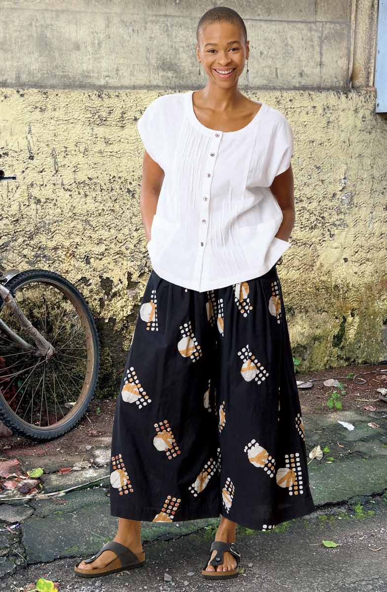 Rakeem Pull-On Gaucho Pant - Black/Soft white