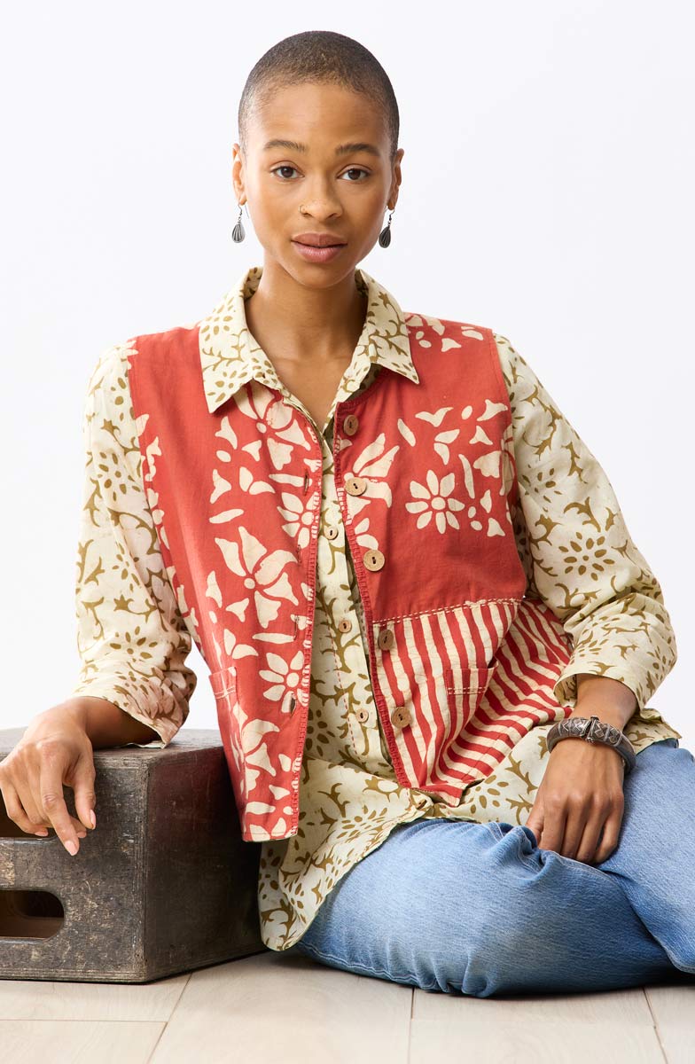 Afiza Reversible Batik Print Boxy Vest - Fire red/Straw - Image 5