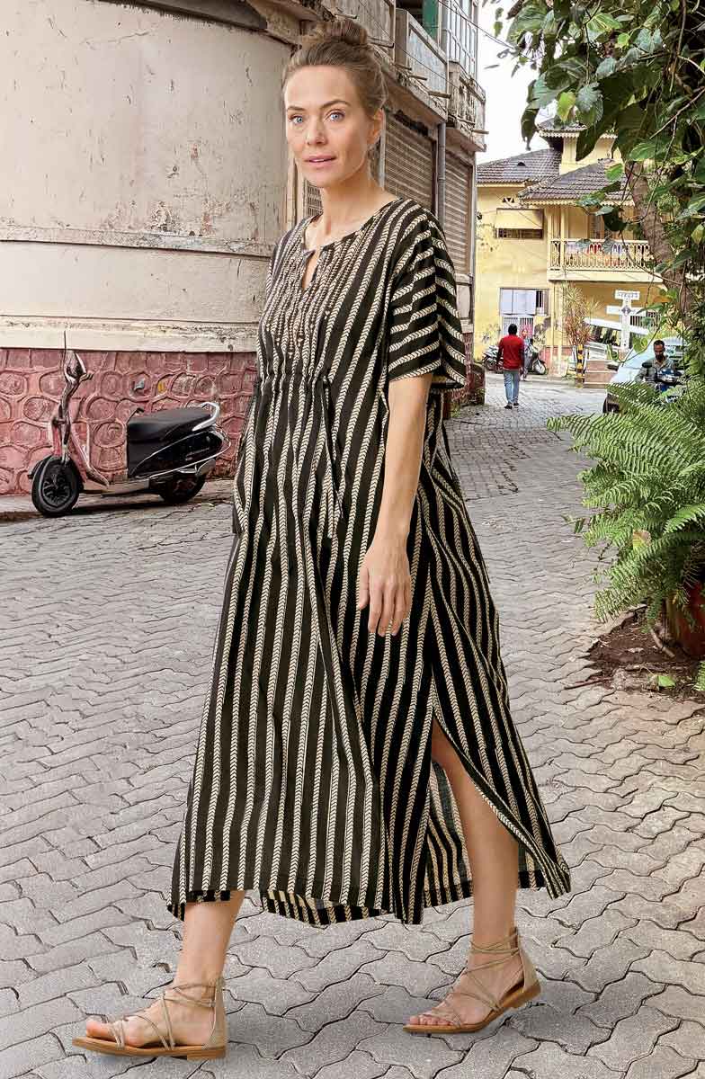Sindhu Natural Dye Notch-Neck Kaftan - Black/Natural