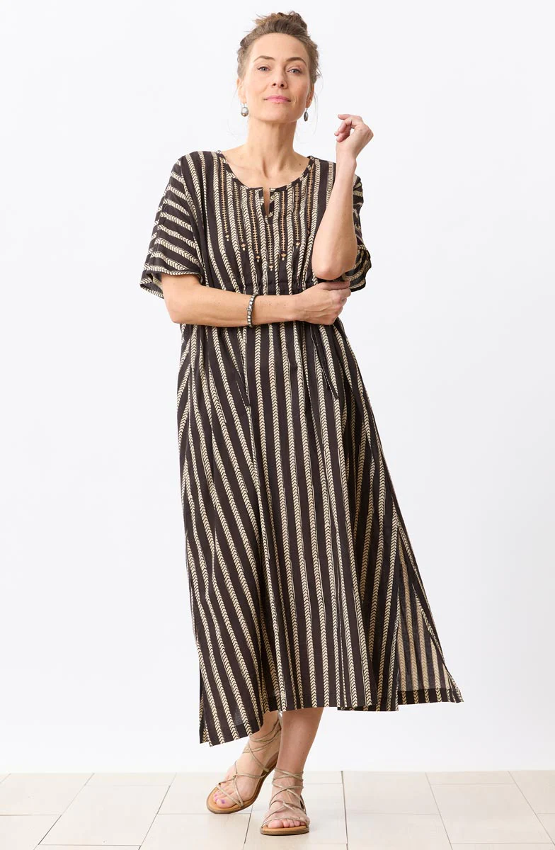 Sindhu Natural Dye Notch-Neck Kaftan - Black/Natural - Image 4