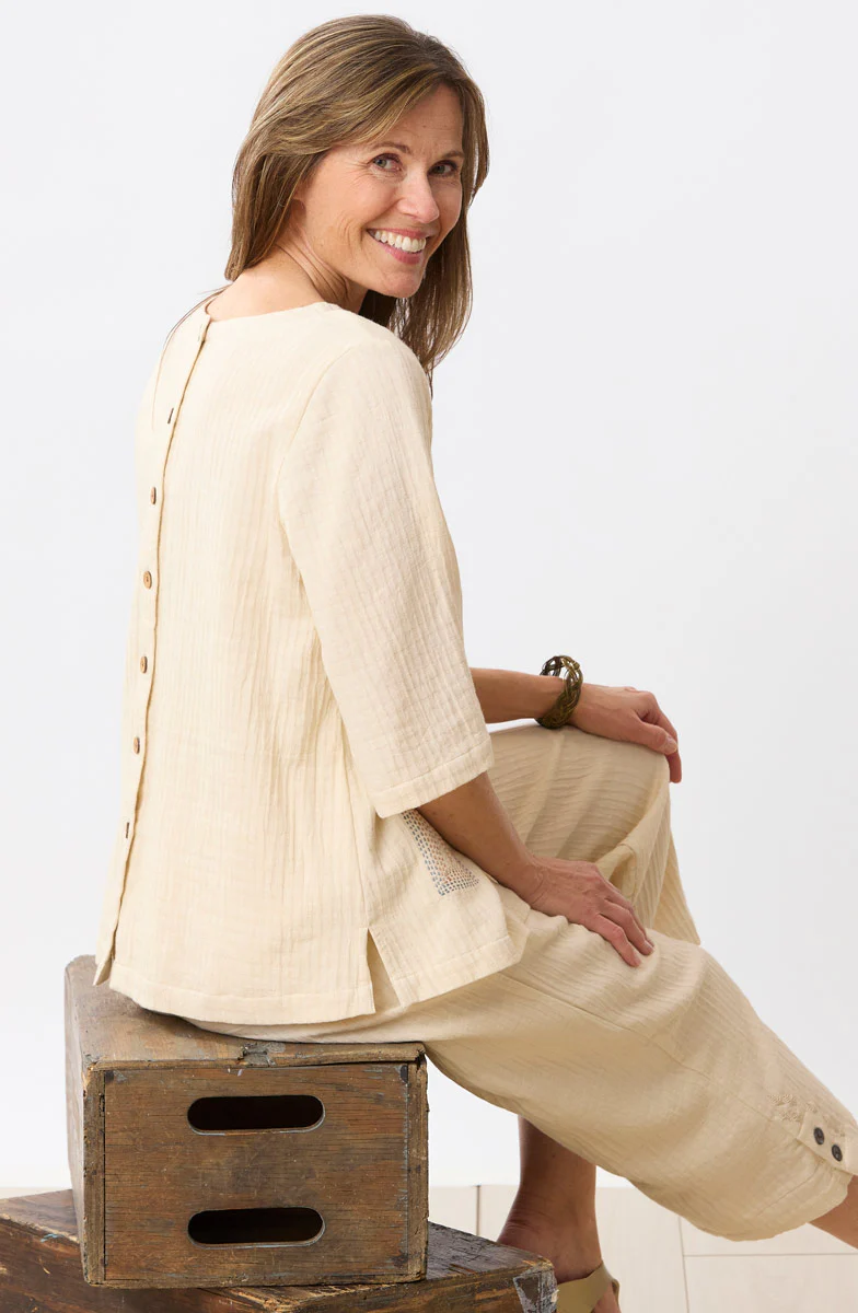 Sohan Dobby Gauze Back-Button Top - Image 10