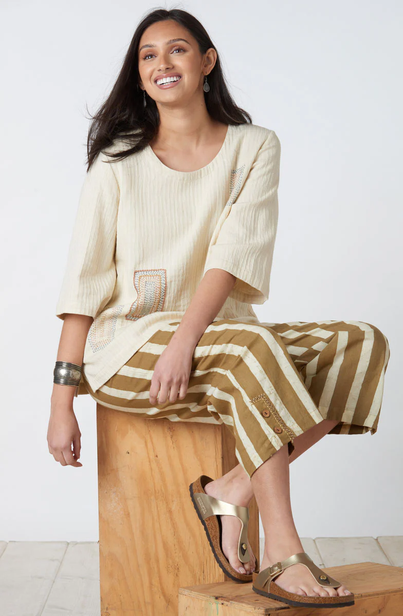 Sohan Dobby Gauze Back-Button Top - Image 15