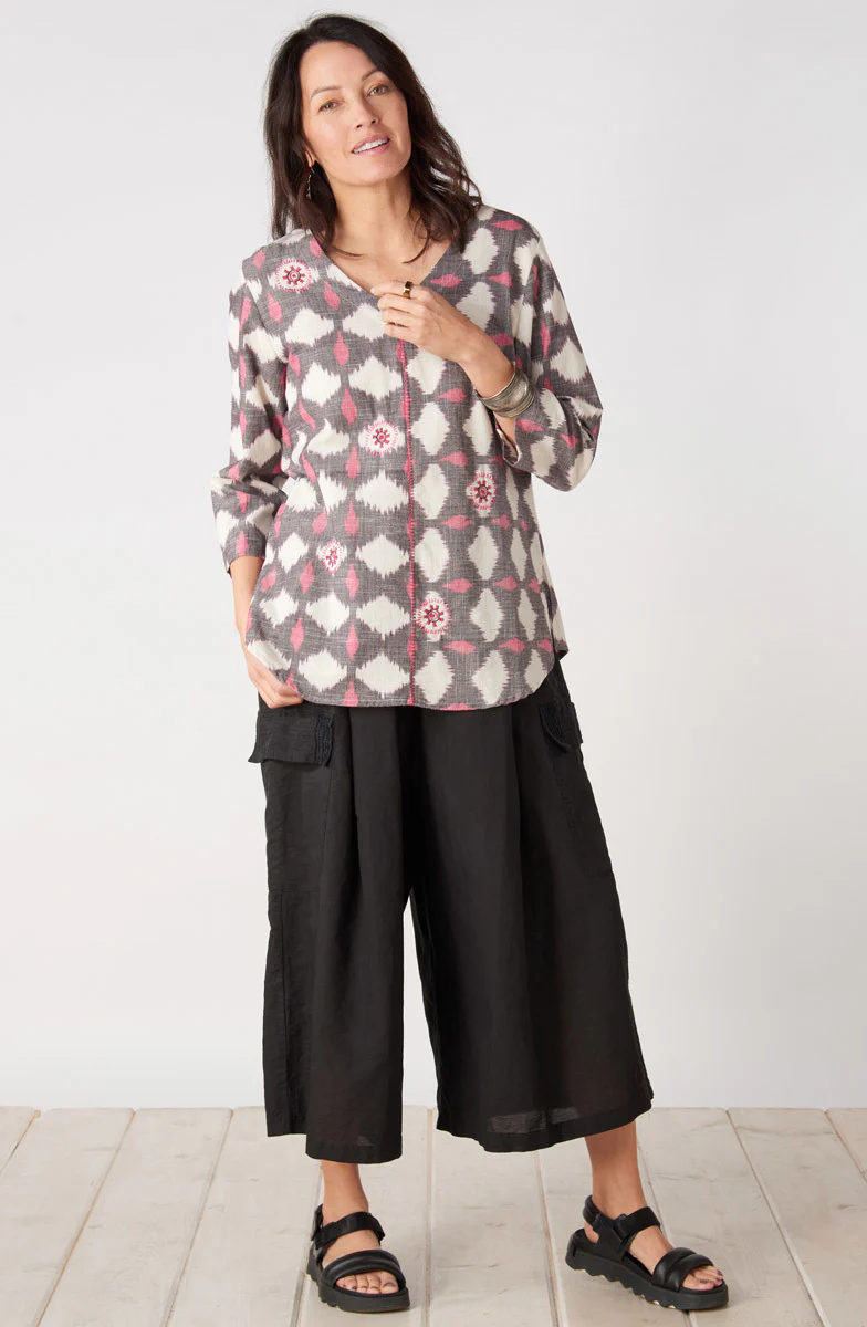 V-neck Divya 3/4-Sleeve Popover Top - Natural/Pink/Grey - Image 7